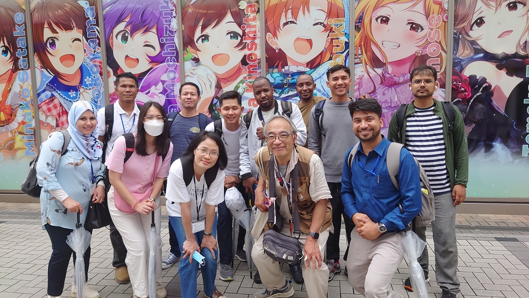 withh guest Akihabara